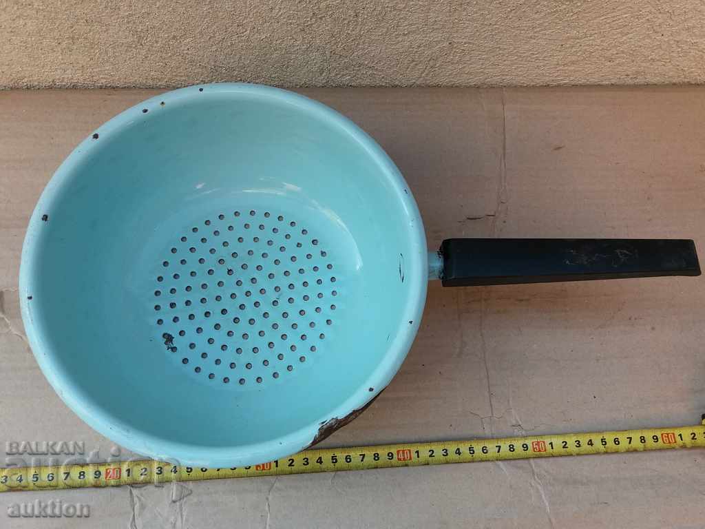 Auction MASSIVE ENAMEL DRILL FOR FEASTS, COOKING SOC. Auction MASSIVE ENAMEL DRILL FOR FEASTS, COOKING SOC.