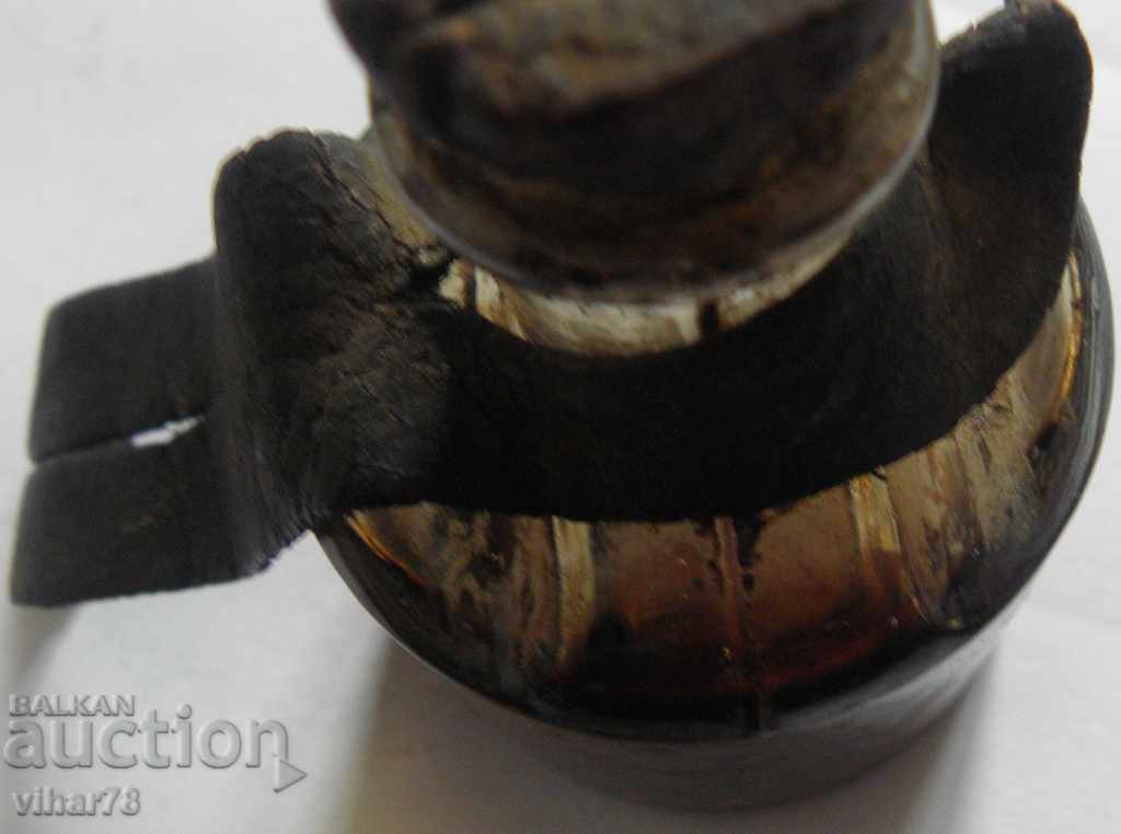 Delivery of An old ink cartridge, a soda ink bottle Delivery of An old ink cartridge, a soda ink bottle