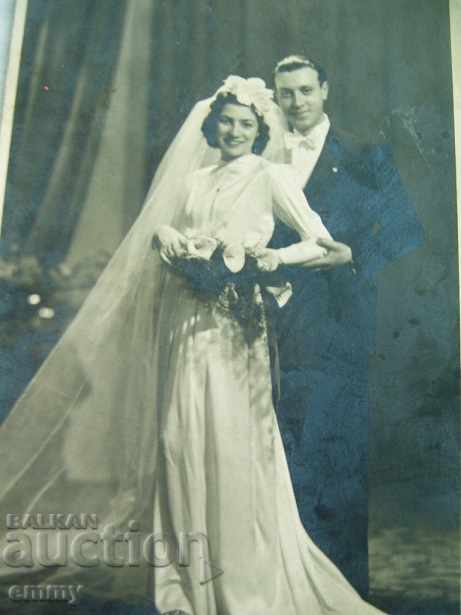 Old photo wedding photo Art-Rashev Sofia 1941 with price 5.00 BGN | € 2.56 Old photo wedding photo Art-Rashev Sofia 1941 with price 5.00 BGN | € 2.56