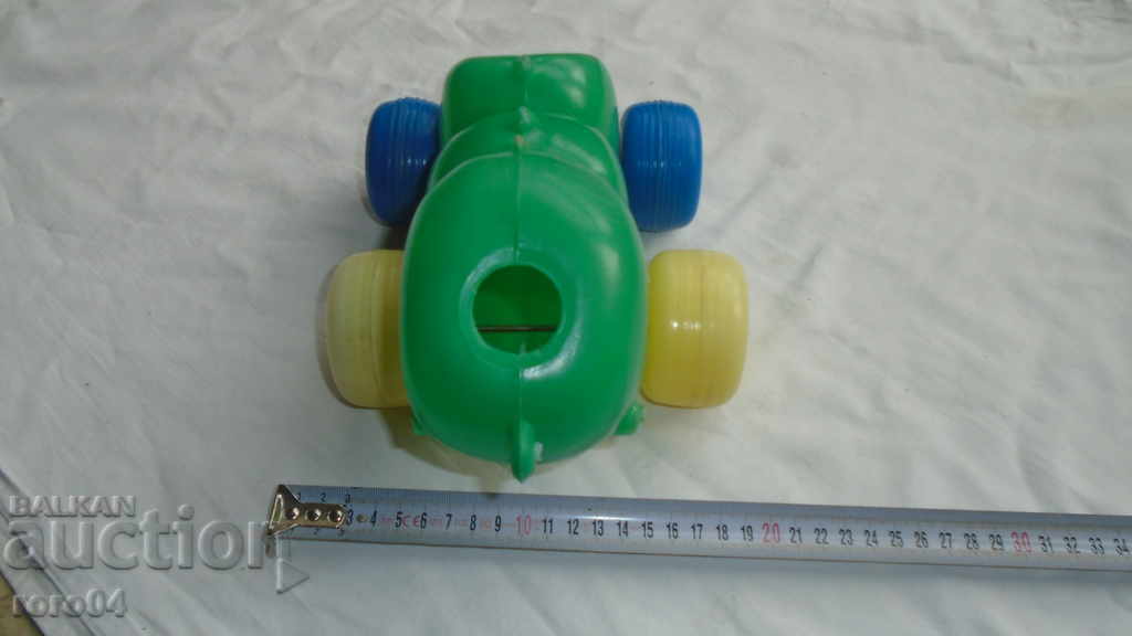 Auction LARGE TOY WITH MISSINGS Auction LARGE TOY WITH MISSINGS