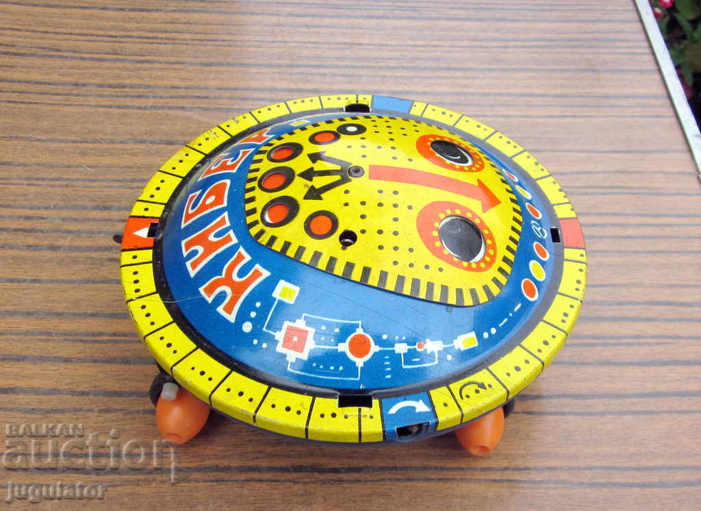 old Russian spaceship cosmos metal toy robot Cyber - 5 old Russian spaceship cosmos metal toy robot Cyber - 5