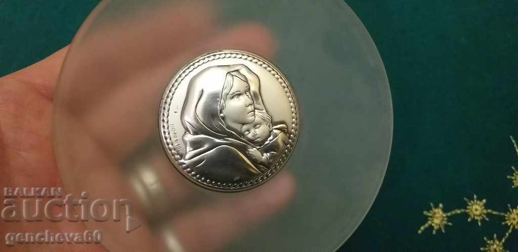 Доставка на Рядък сребърен плакет,икона Мадоната сертификат
