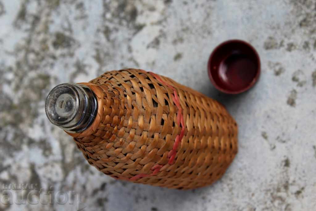 Auction  EARLY SOC PERFUME BOTTLE ODECOLON KNITTED BAKELITE CAP