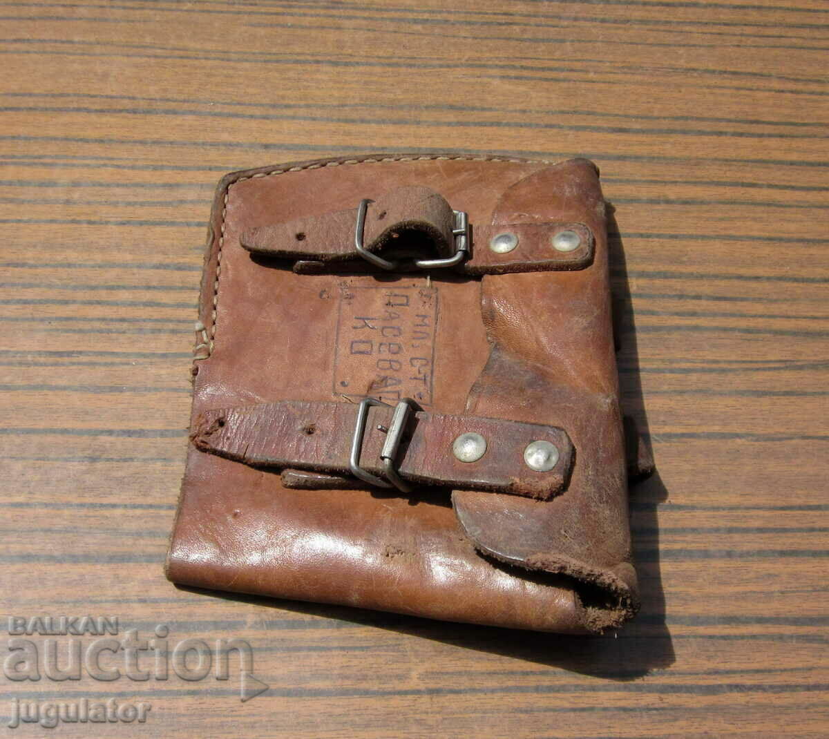παλαιά βουλγαρική στρατιωτική δερμάτινη θήκη τσεκούρι από τη Σότσα - 5