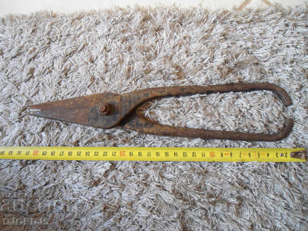 Delivery of Old sheet metal scissors Delivery of Old sheet metal scissors