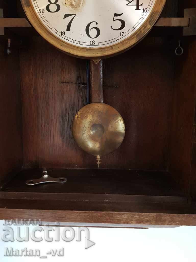 Παράδοση Παλιά γερμανικό ρολόι τοίχου Παράδοση Παλιά γερμανικό ρολόι τοίχου
