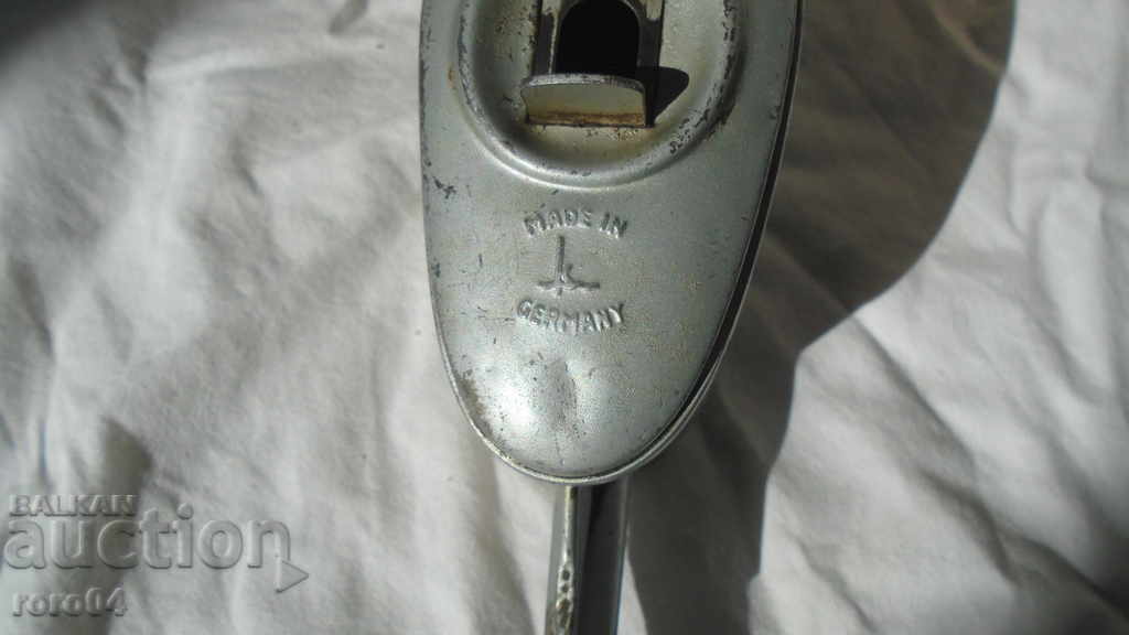 OIL - K 1 - WW II - 7 OIL - K 1 - WW II - 7