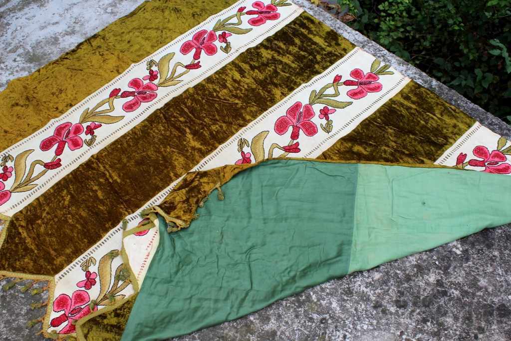 19TH CENTURY BED COVER BED COVER EMBROIDERY - 7 19TH CENTURY BED COVER BED COVER EMBROIDERY - 7