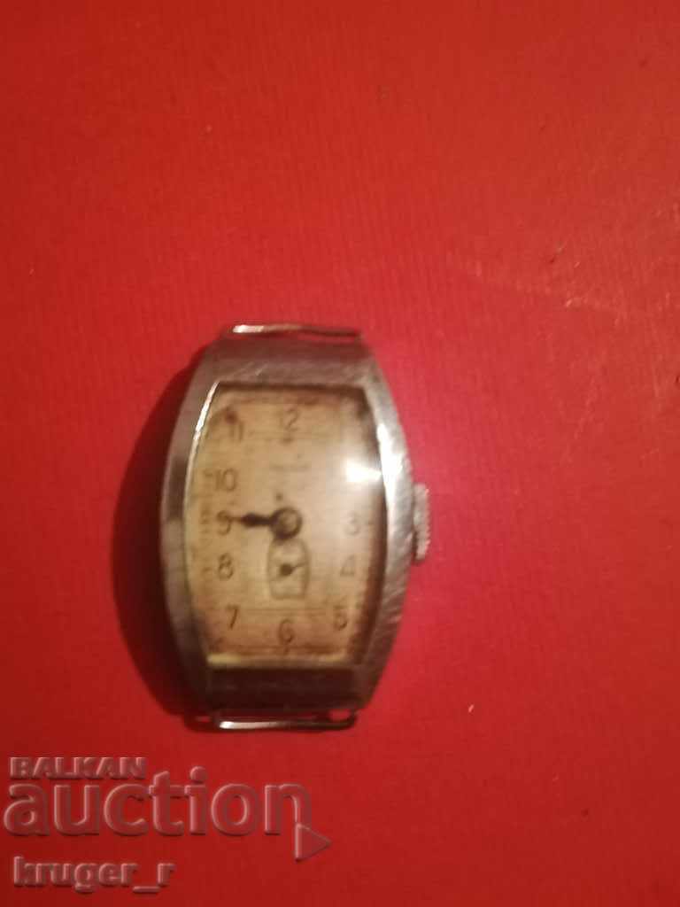 Ceas bătrân de damă STAR