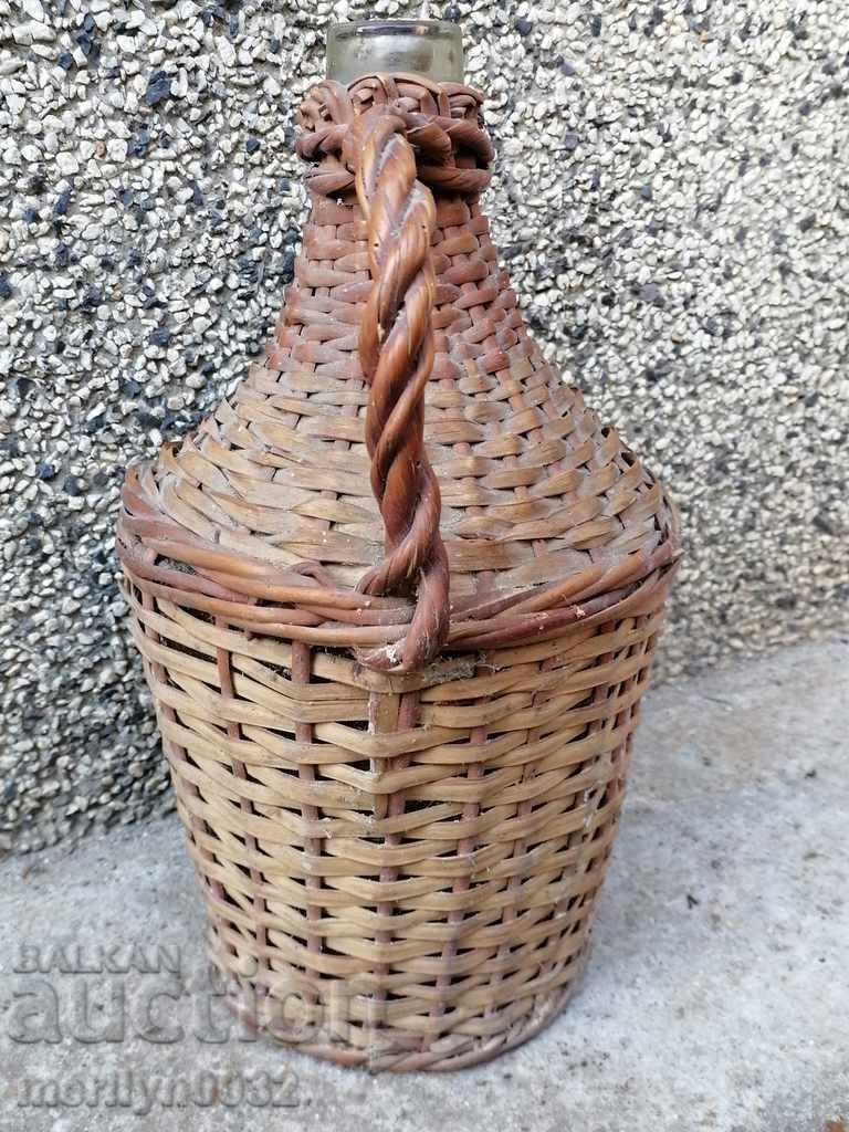 Veche damigeană împletită, butelie, sticlă cu preț € 39.52 | 77.29 BGN