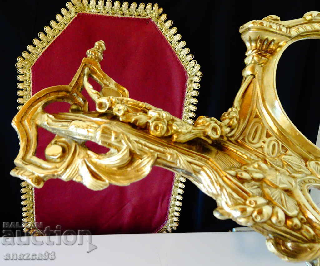 Delivery of Baroque bronze frame for mirror, clock, furniture, fireplace. Delivery of Baroque bronze frame for mirror, clock, furniture, fireplace.