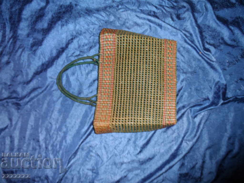 παλιά υφαντή τσάντα για ψώνια με τιμή 25.00 BGN | € 12.78 παλιά υφαντή τσάντα για ψώνια με τιμή 25.00 BGN | € 12.78