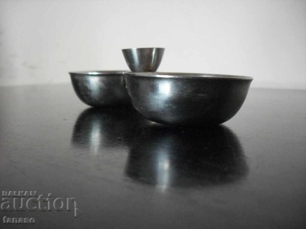 Old salt shaker/pepper shaker, alpaca with price 15.00 BGN | € 7.67 Old salt shaker/pepper shaker, alpaca with price 15.00 BGN | € 7.67