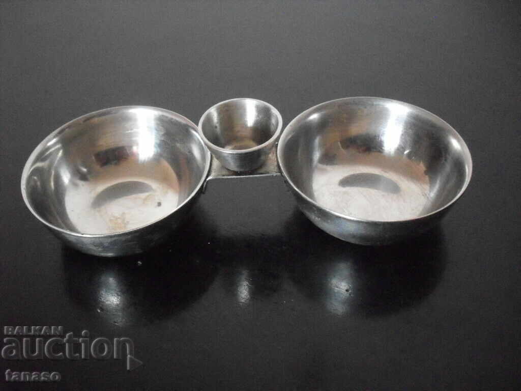 Old salt shaker/pepper shaker, alpaca Old salt shaker/pepper shaker, alpaca