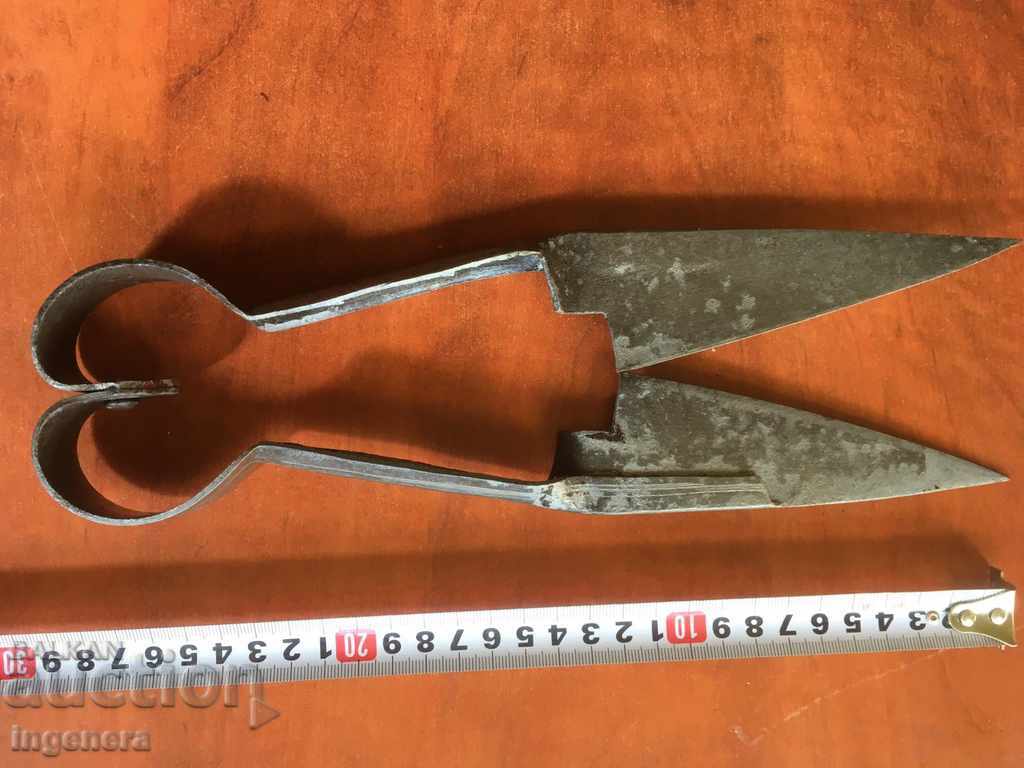 SCISSORS OLD FORGED SHEEP CUTTING TOOL with price 6.00 BGN | € 3.07