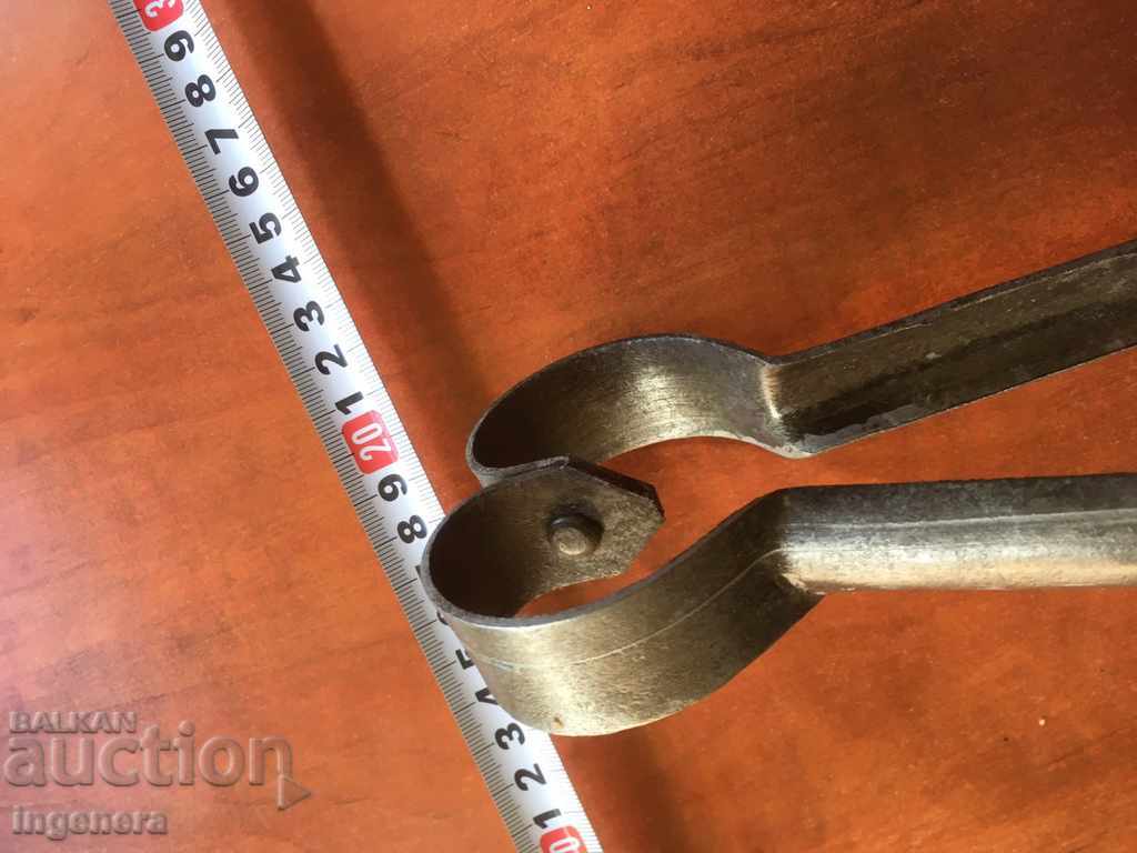 Delivery of SCISSORS OLD FORGED SHEEP CUTTING TOOL