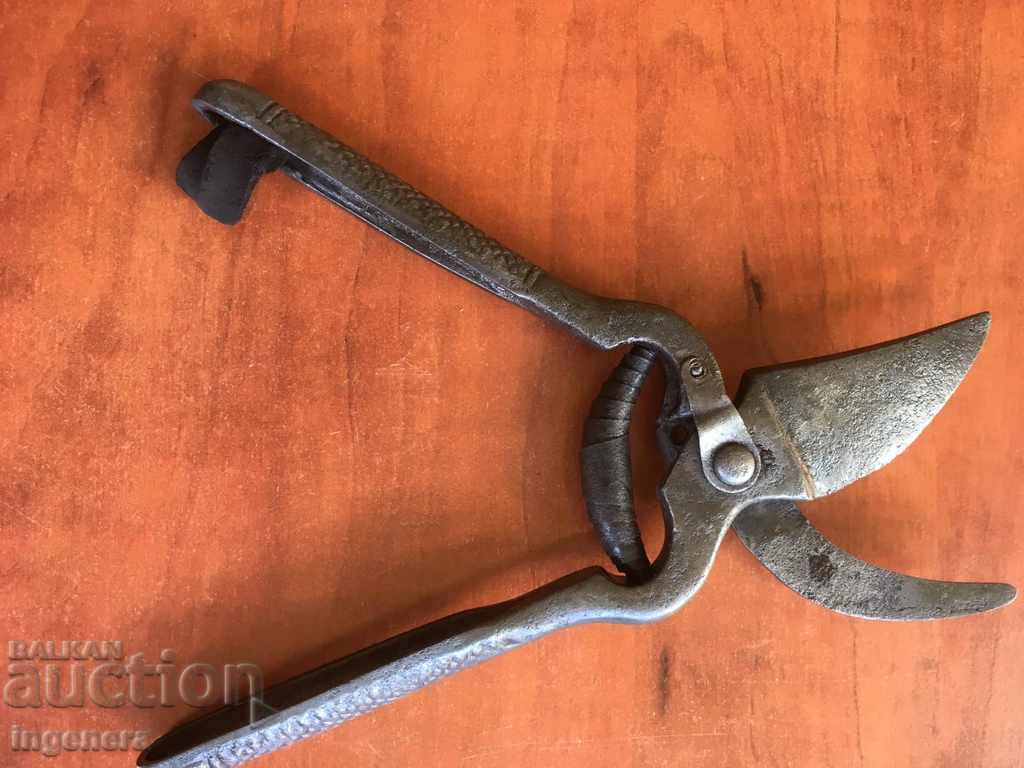 VINTAGE FORGED VINE PRUNING SHEARS-VULKAN