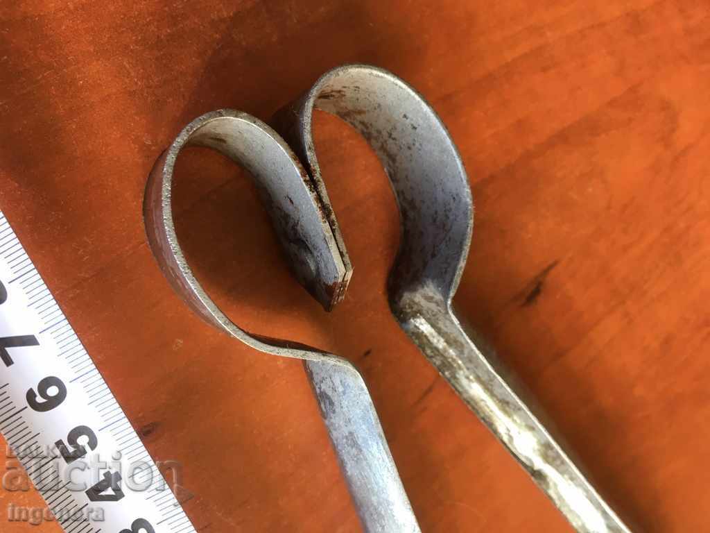 Livrarea FOARFECĂ VECHE DIN FIER FORJAT PENTRU TUNS OI