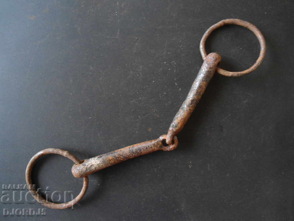 Old bridle with price 2.00 BGN | € 1.02 Old bridle with price 2.00 BGN | € 1.02