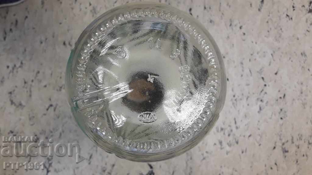 Delivery of a bottle Delivery of a bottle