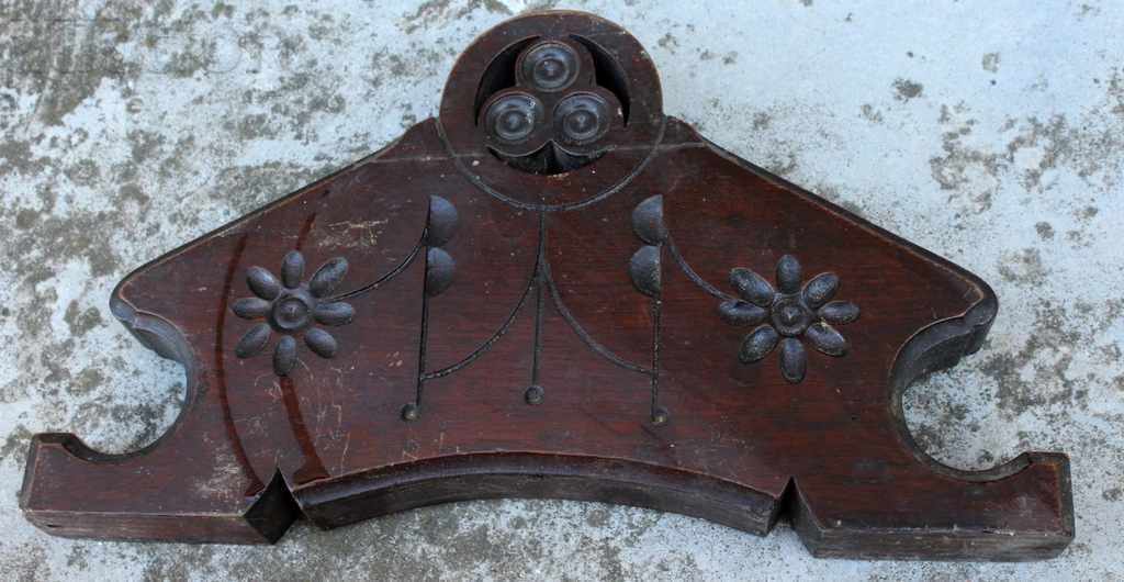 OLD CARVED WOODEN SUPERSTRUCTURE FURNITURE FURNITURE CLOCK with price 25.00 BGN | € 12.78 OLD CARVED WOODEN SUPERSTRUCTURE FURNITURE FURNITURE CLOCK with price 25.00 BGN | € 12.78