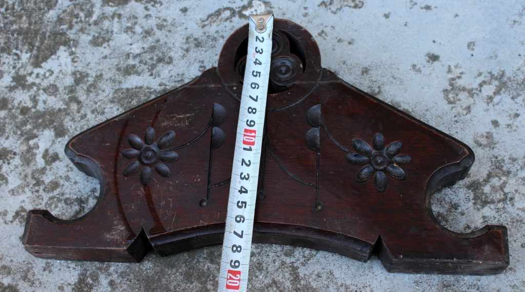 Delivery of OLD CARVED WOODEN SUPERSTRUCTURE FURNITURE FURNITURE CLOCK Delivery of OLD CARVED WOODEN SUPERSTRUCTURE FURNITURE FURNITURE CLOCK