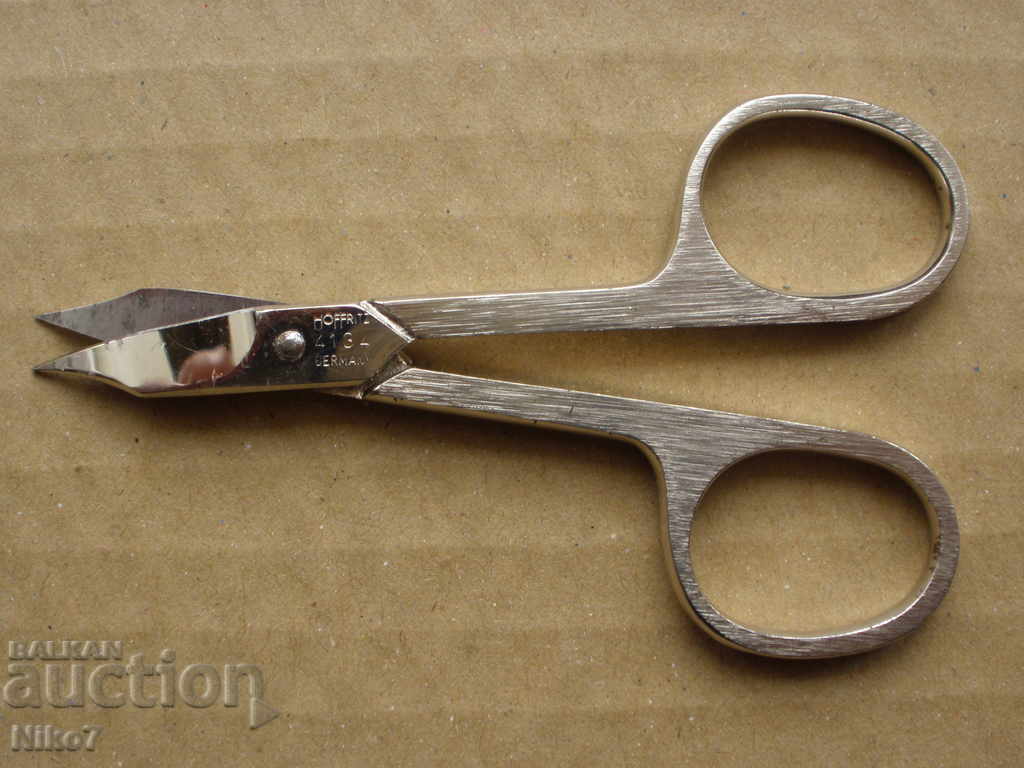 Foarfece mici, germane „Solingen”. cu preț 12.99 BGN | € 6.64 Foarfece mici, germane „Solingen”. cu preț 12.99 BGN | € 6.64