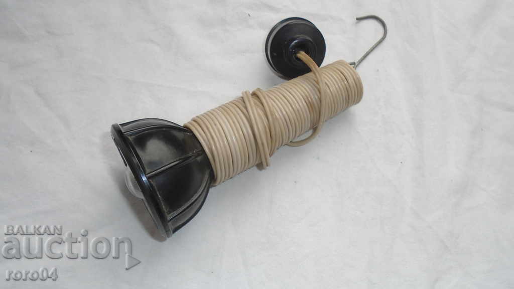 LAMPĂ MOBILĂ AUTO - URSS - BAKELITE cu preț 19.99 BGN | € 10.22 LAMPĂ MOBILĂ AUTO - URSS - BAKELITE cu preț 19.99 BGN | € 10.22