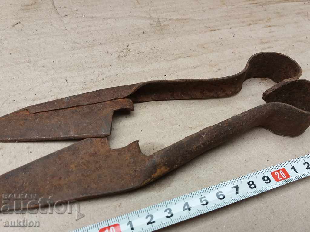 Auction REVIVAL FORGED SHEEP SHEARS Auction REVIVAL FORGED SHEEP SHEARS