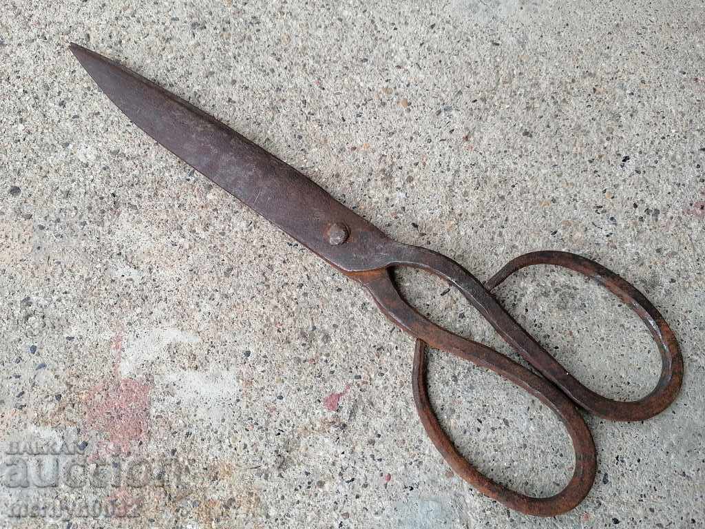 Old hand forged scissors, wrought iron with price 43.00 BGN | € 21.99 Old hand forged scissors, wrought iron with price 43.00 BGN | € 21.99