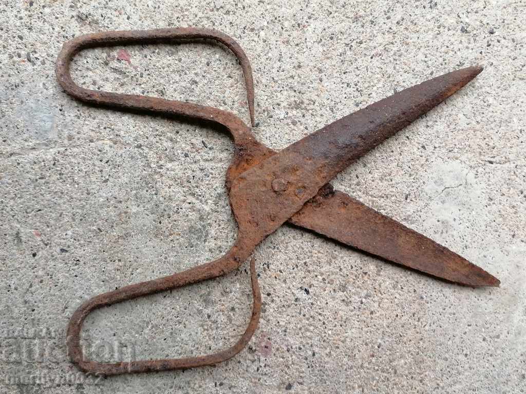Old hand forged scissors, wrought iron - 7 Old hand forged scissors, wrought iron - 7