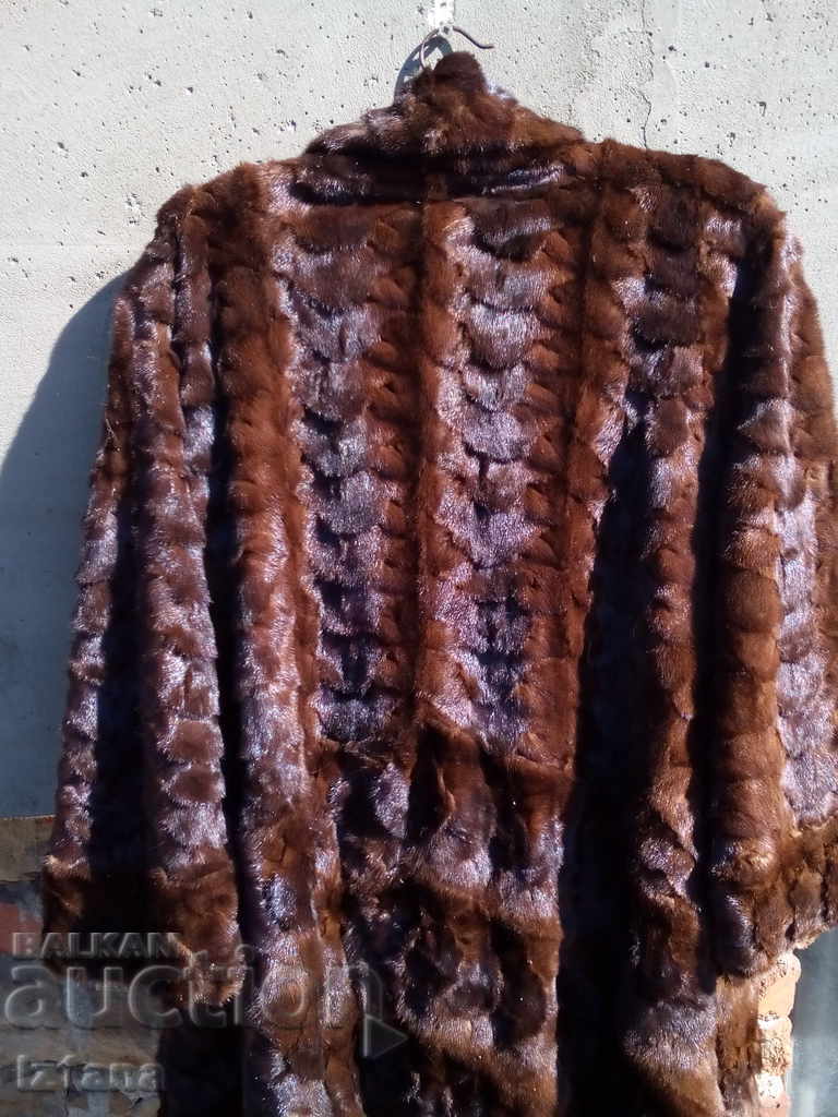 Old lady's fur coat - 5 Old lady's fur coat - 5
