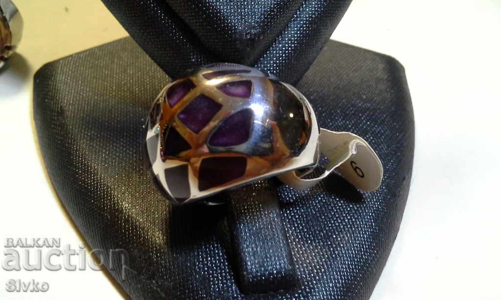 Auction New large black enamel ring Auction New large black enamel ring