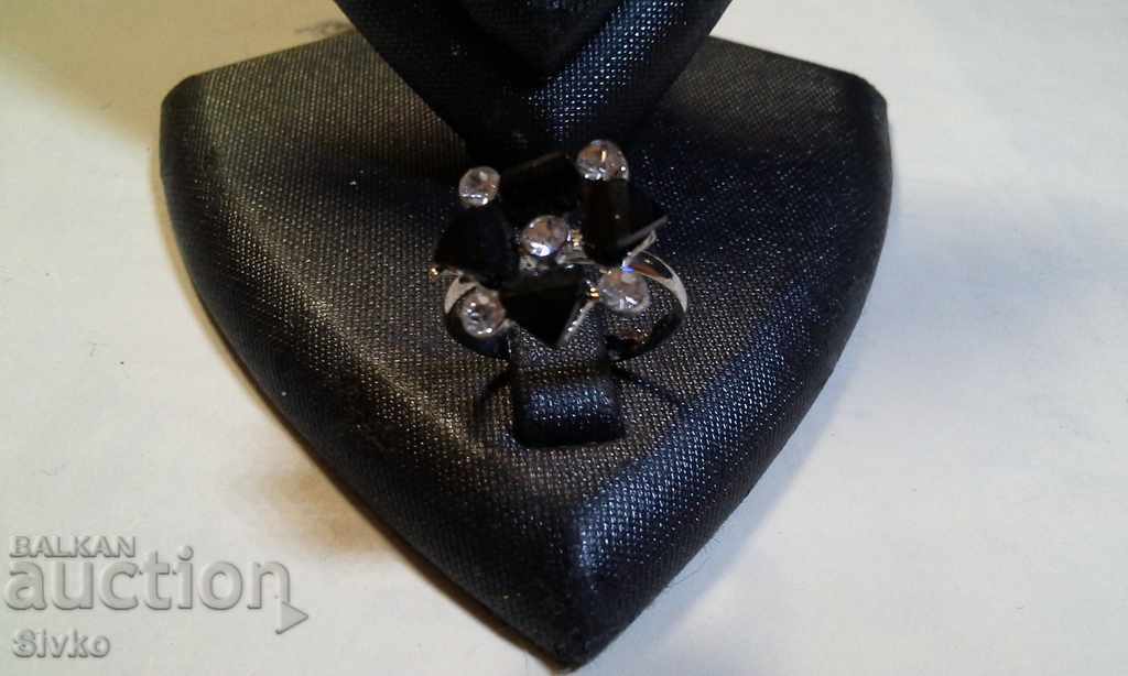 Пръстен нов ефектен 1 с цена 1.59 лв. | € 0.81 Пръстен нов ефектен 1 с цена 1.59 лв. | € 0.81