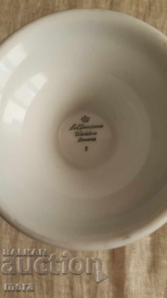 Delivery of Old German porcelain vase - Bavaria