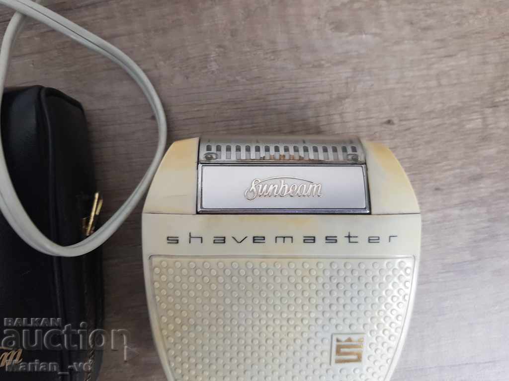 Auction Old Sunbeam Shavemaster razor Auction Old Sunbeam Shavemaster razor