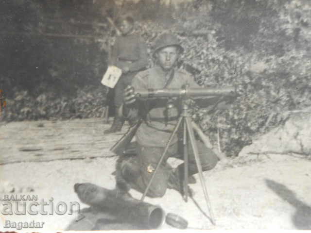 Military photos machine gunners machine gun with price 30.00 BGN | € 15.34 Military photos machine gunners machine gun with price 30.00 BGN | € 15.34