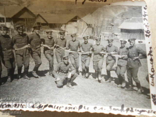 Στρατιωτική φωτογραφική μηχανή πολυβόλα με τιμή 10.00 BGN | € 5.11 Στρατιωτική φωτογραφική μηχανή πολυβόλα με τιμή 10.00 BGN | € 5.11