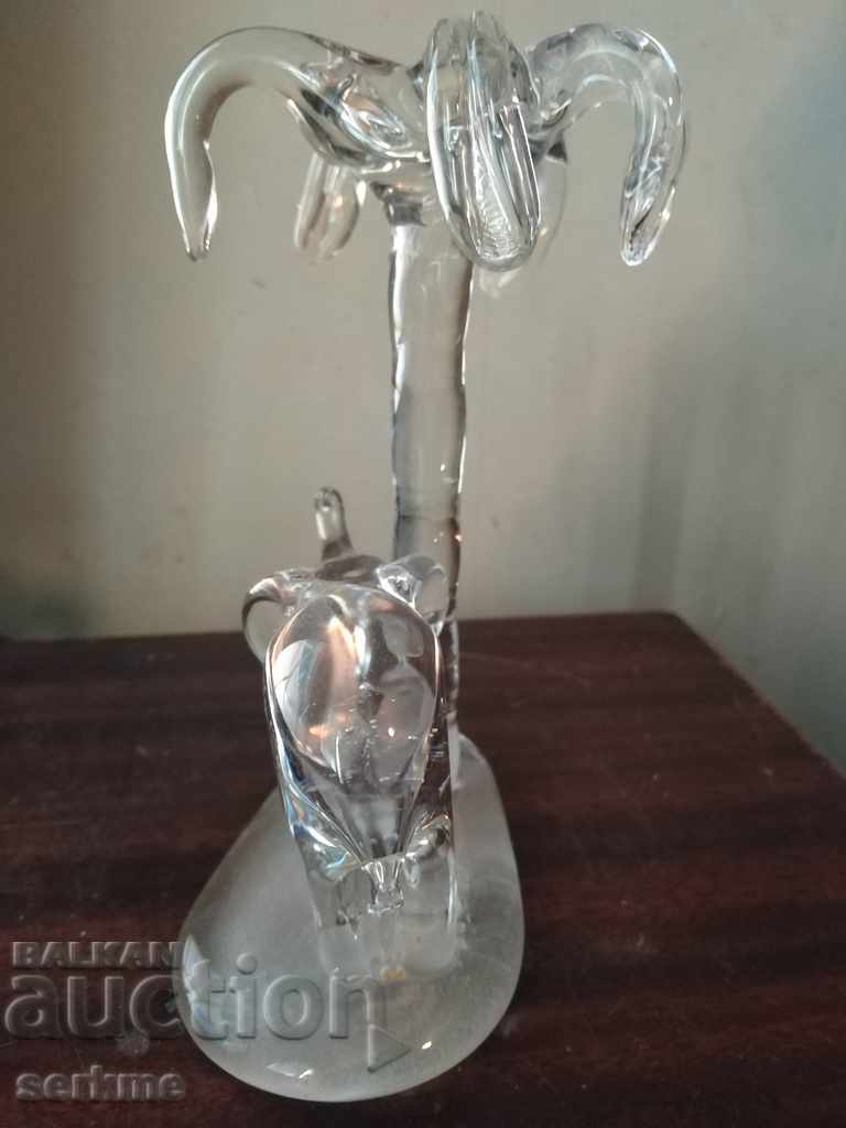 Auction Crystal figure Auction Crystal figure