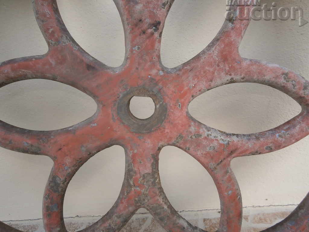 Auction  antique large metal flywheel 19th century