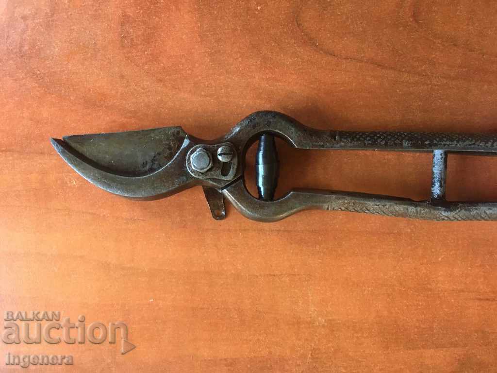 Auction  VINE SCISSORS MARKING TOOL-V. TARNOVO FROM SOCA