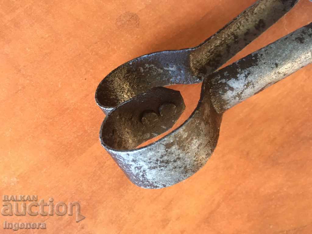 SCISSORS OLD FORGED SHEEP CUTTING TOOL with price 5.00 BGN | € 2.56