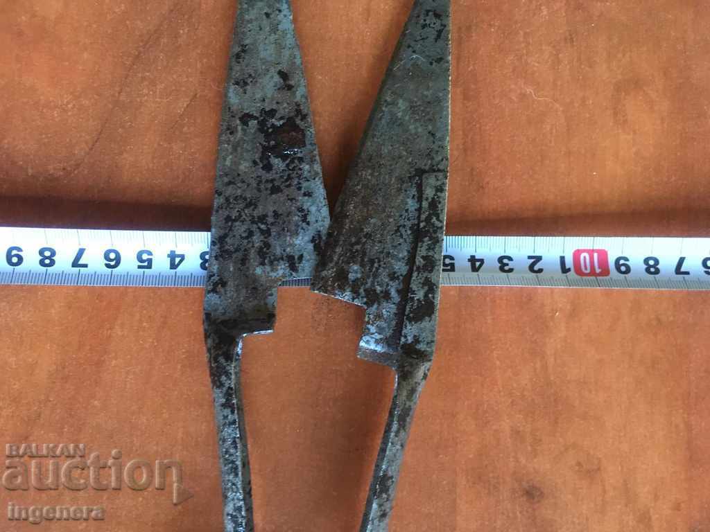 Delivery of VINTAGE FORGED SHEEP SHEARING SCISSORS TOOL