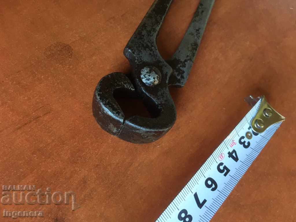 PLIERS KERPEDEN OLD FORGED TOOL with price 9.00 BGN | € 4.60 PLIERS KERPEDEN OLD FORGED TOOL with price 9.00 BGN | € 4.60