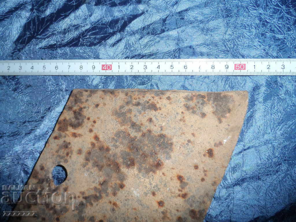 Licitație Un plug mare Licitație Un plug mare