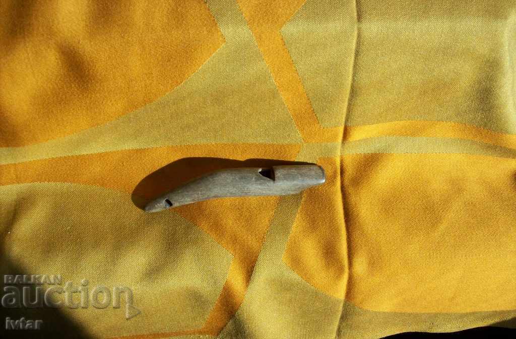 Old horn whistle Old horn whistle