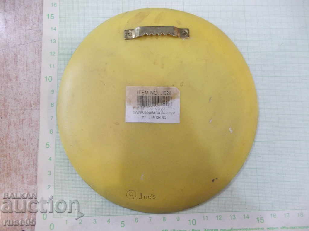 Delivery of "Washington.D.C." round for wall