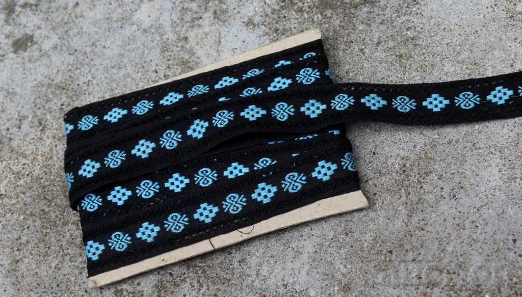 100-YEAR-OLD DECORATIVE TAPE SHIRIT EMBROIDERY CLOTHES