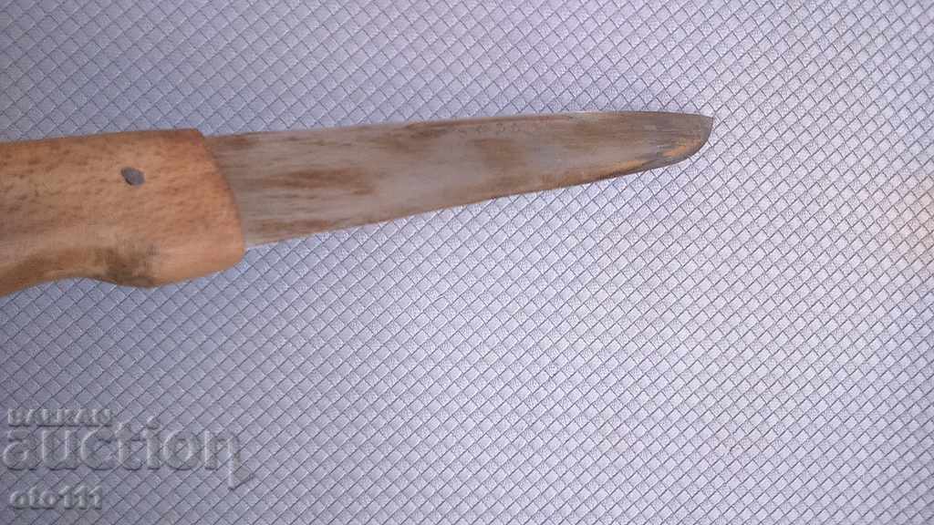 Delivery of OLD LARGE, STABLE, FORGED KNIFE Delivery of OLD LARGE, STABLE, FORGED KNIFE