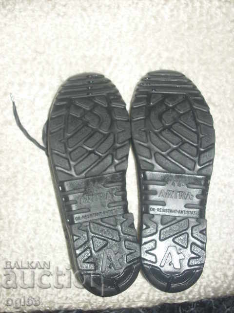 Livrarea Pantofi/ghete Livrarea Pantofi/ghete